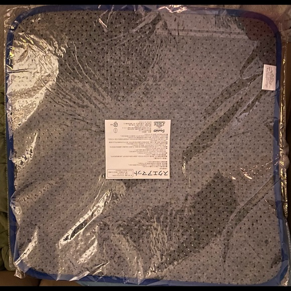 Sanrio - Cinnamaroll- Hello Kitty - carpet/mat.  Brand New.  For bathroom/other - Picture 3 of 5